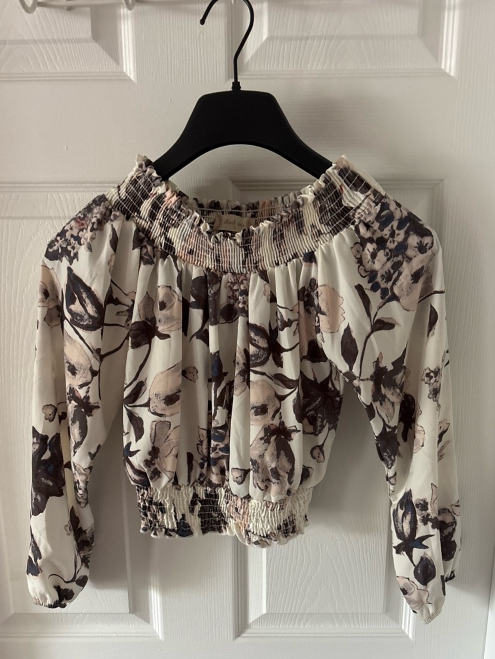 Altar'd State Floral Off-The-Shoulder Smocked Crop Top – Size S